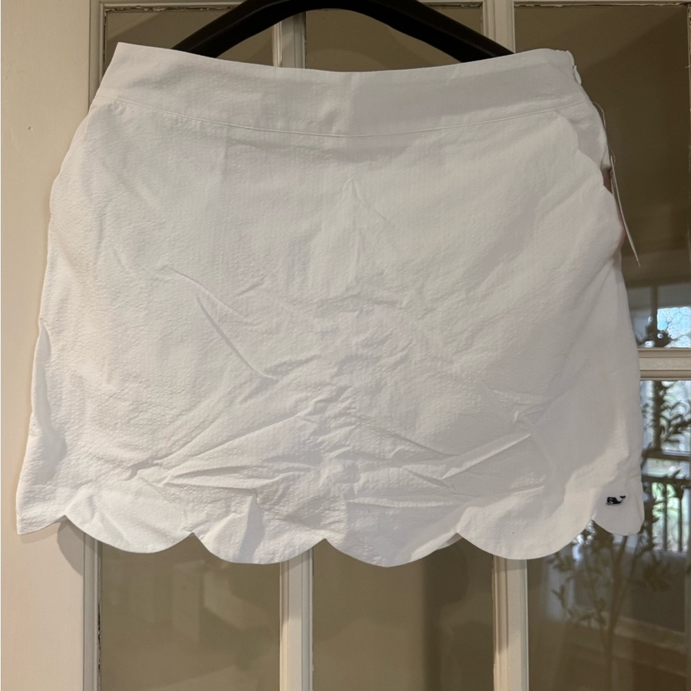 Vineyard Vines White Mini Skirt with Scalloped Hem